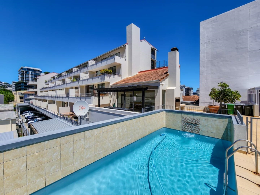 2 Bedroom Property for Sale in Sea Point Western Cape